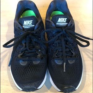 Nike Women’s Air Zoom Pegasus 33 Running